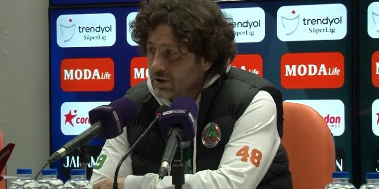 Alanyaspor Teknik Direktörü Fatih Tekke: “Skor ne olursa olsun oynamaya çalışmalıyız”