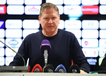 Samsunspor Teknik Direktörü Markus Gisdol: “1 puandan değil ama takım performansından memnunum”