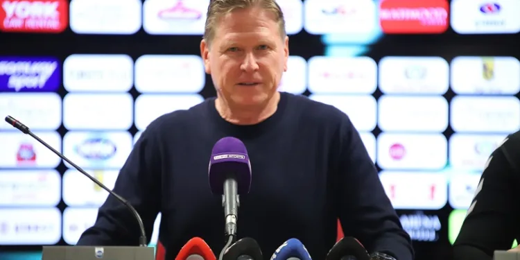 Samsunspor Teknik Direktörü Markus Gisdol: “1 puandan değil ama takım performansından memnunum”