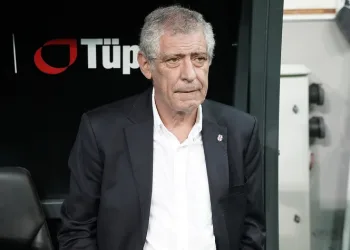 Fernando Santos: “Beşiktaş kontra atak yapacak bir takım değil”