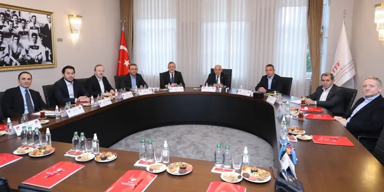 Yayın İhale Komisyonu, teklifleri değerlendirmek üzere toplandı