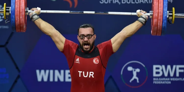 Onur Demirci’den gümüş madalya