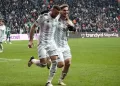 Cenk Tosun, ligde 7 maç aranın ardından golle tanıştı