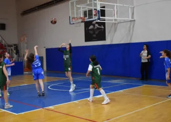 Basketbol final müsabakaları sona ererken ödüller sahiplerini buldu