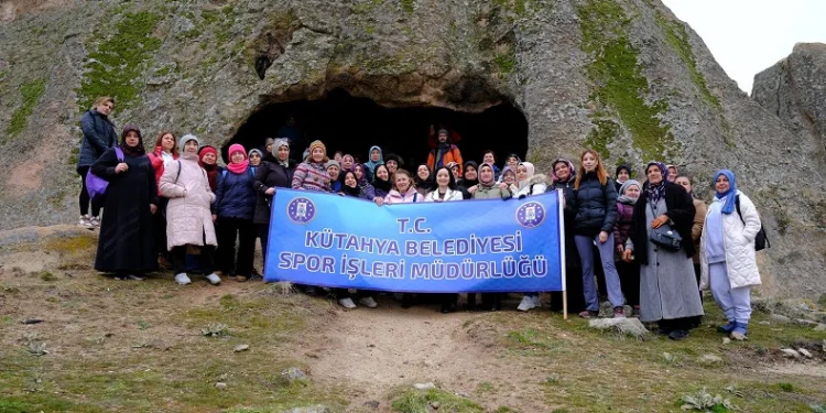 Kütahyalı kadınlardan Frig Vadisi’nde doğa yürüyüşü