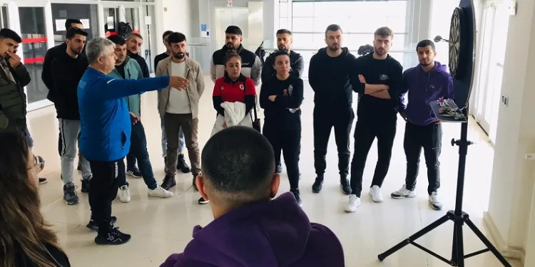 Şırnak Üniversitesi’nde dart hakemlik kursu düzenlendi