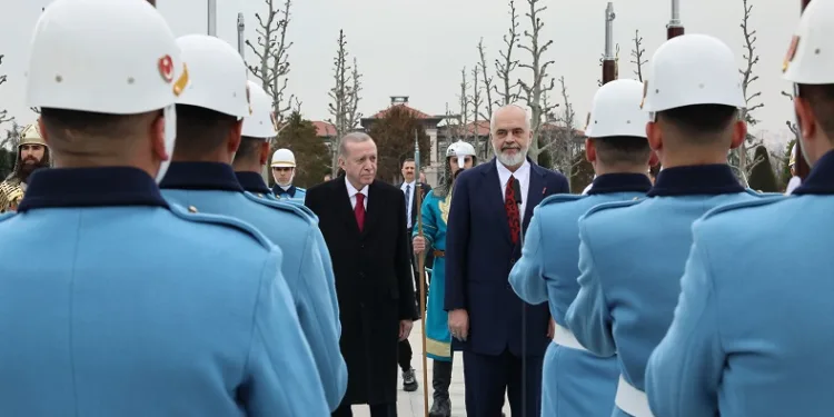Cumhurbaşkanı Erdoğan, Arnavutluk Başbakanı Edi Rama’yı resmi törenle karşıladı