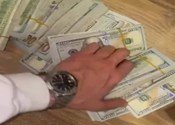 Otel çalışanından 150 bin dolarlık vurgun