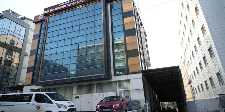Batan gemiden çıkartılan cenaze Adli Tıp Kurumu’na getirildi