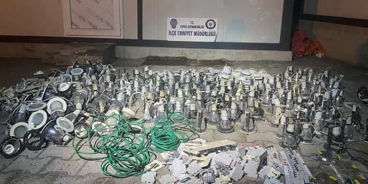 İş yerinden 3 milyonluk malzeme çaldı