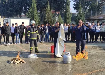 Hatay’da öğrencilere yangın eğitimi verildi