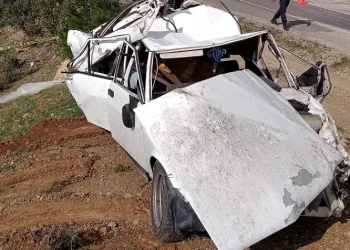 Otomobil şarampole yuvarlandı: 2 ölü