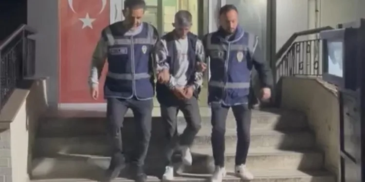 Öldürülüp boş araziye gömülen adamın katil zanlısı İzmir’de yakalandı