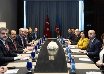 TBMM Başkanı Kurtulmuş, Azerbaycan Milli Meclisi Başkanı Gafarova ile görüştü