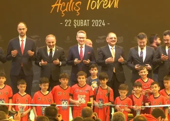 Başakşehir’de Altınşehir Millet Bahçesi açıldı