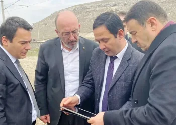Kütahya’daki karayolları projeleri yerinde incelendi