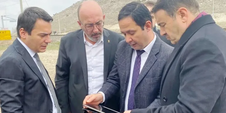 Kütahya’daki karayolları projeleri yerinde incelendi