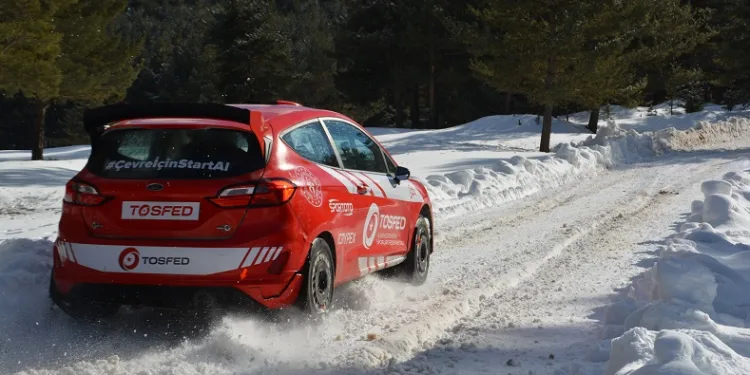 Sarıkamış Rallisi öncesi araçların kontrolleri yapıldı