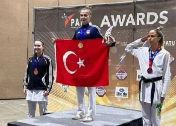 KAEÜ öğrencisi Amerika’dan altın madalya ile döndü