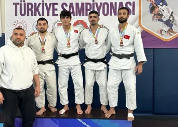 ZBEÜ öğrencilerinden judoda büyük başarı