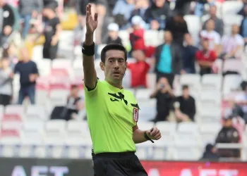 Burak Pakkan, Sivasspor’un 5. kez maçını yönetecek