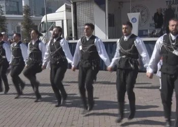 Başkentliler hamsiyle doydu, horonla ısındı