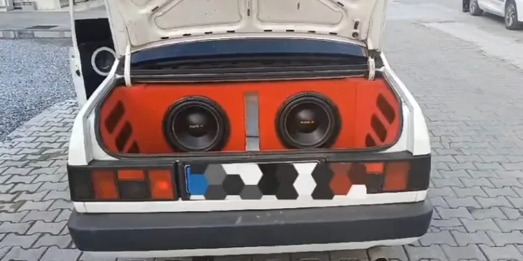 Jandarmadan müzik sesi operasyonu