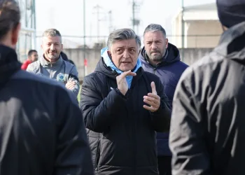 Yılmaz Vural yönetimindeki Menemen FK, düşüşe geçti