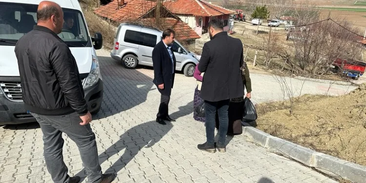 Sungurlu belediyesi ihtiyaç sahiplerine gıda kolisi dağıtıyor