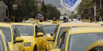 Yunanistan’da taksiciler greve gitti