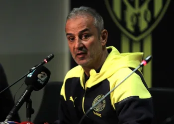 Fenerbahçe Teknik Direktörü İsmail Kartal: “Bu sonuçtan ders çıkarmalıyız”