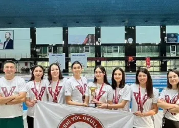 Eskişehirli yüzücüler Türkiye 3’üncüsü oldu