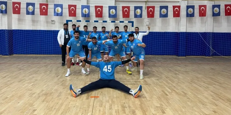 Van Erek Beş Yıldız Hentbol Takımı play-off’ta
