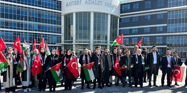 Hukukçular siyonist zulme karşı yürüdü