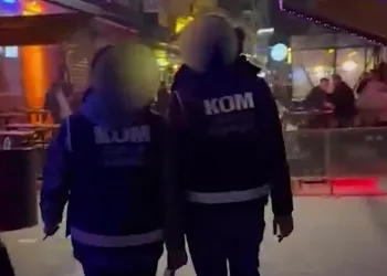 İzmir’de eğlence mekanlarına sahte alkol baskını