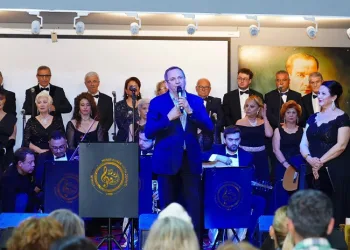 Ayvalık’ta TSM Korosundan bahar konseri