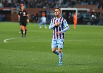 Edin Visca: “Her hafta iyiye ve ileriye gidiyoruz”