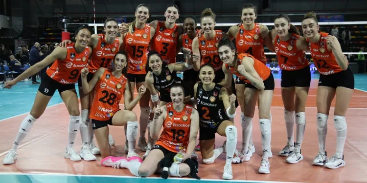 Eczacıbaşı Dynavit, Şampiyonlar Ligi’nde adını yarı finale yazdırdı