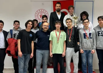Eskişehir Anadolu Lisesinden iki birincilik