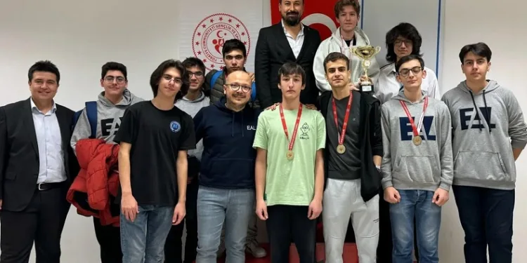 Eskişehir Anadolu Lisesinden iki birincilik