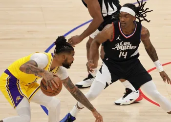 NBA’de Los Angeles derbisinin kazananı Lakers oldu