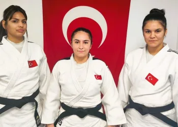 Denizli Büyükşehre milli gurur