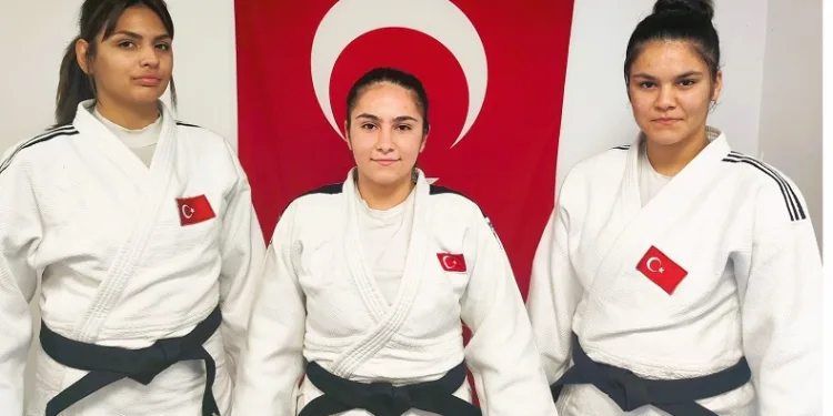 Denizli Büyükşehre milli gurur