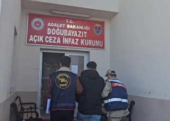 Ağrı’da aranan 3 firari yakalandı
