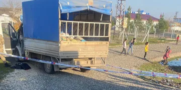 Diyarbakır’da kamyonetin çarptığı çocuk hayatını kaybetti
