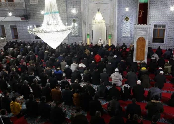Deprem bölgesinde Miraç Kandili dualarla idrak edildi