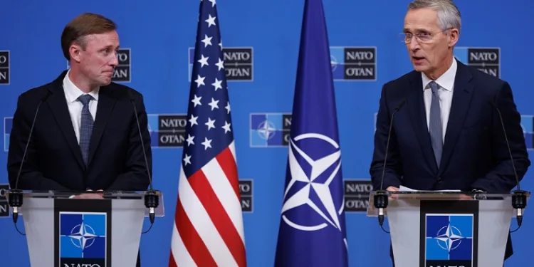 Stoltenberg’den Türkiye’ye övgü