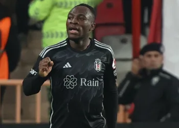 Beşiktaş, Antalyaspor’u Muleka’yla geçti