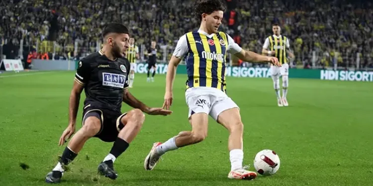 Fenerbahçe zirveyi Galatasaray’a kaptırdı