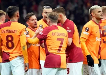 Galatasaray, Sparta Prag karşısında avantajı kaptı